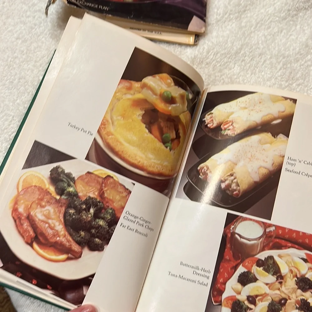 WEIGHT WATCHERS FAST & FABULOUS COOKBOOK 1983 HARDCOVER W DUST COVER COOKBOOK